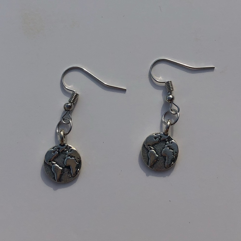 Silver Earth Charm Earring 🧩